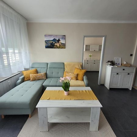Krisztina Apartman Apartment ชาลโกตาร์ยัน ภายนอก รูปภาพ