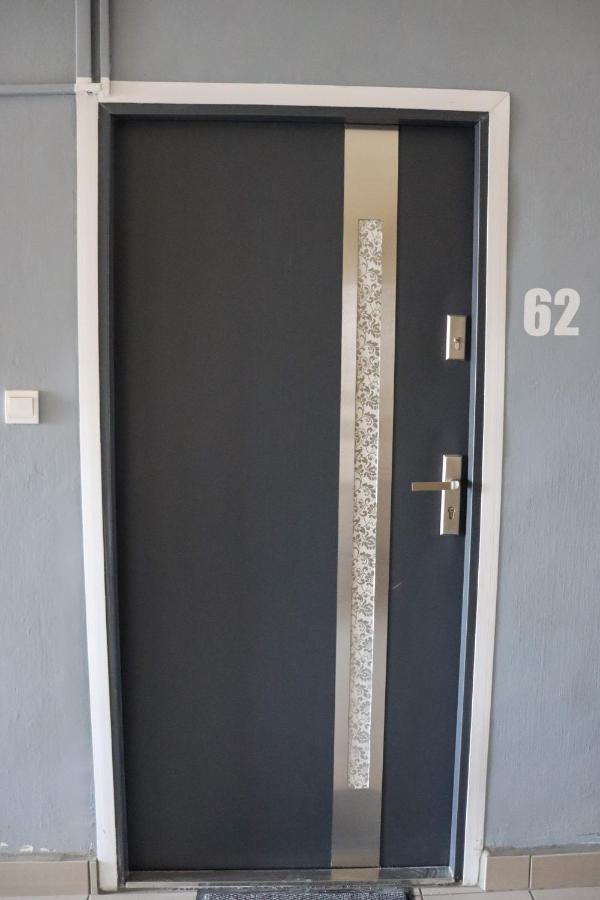 Krisztina Apartman Apartment ชาลโกตาร์ยัน ภายนอก รูปภาพ