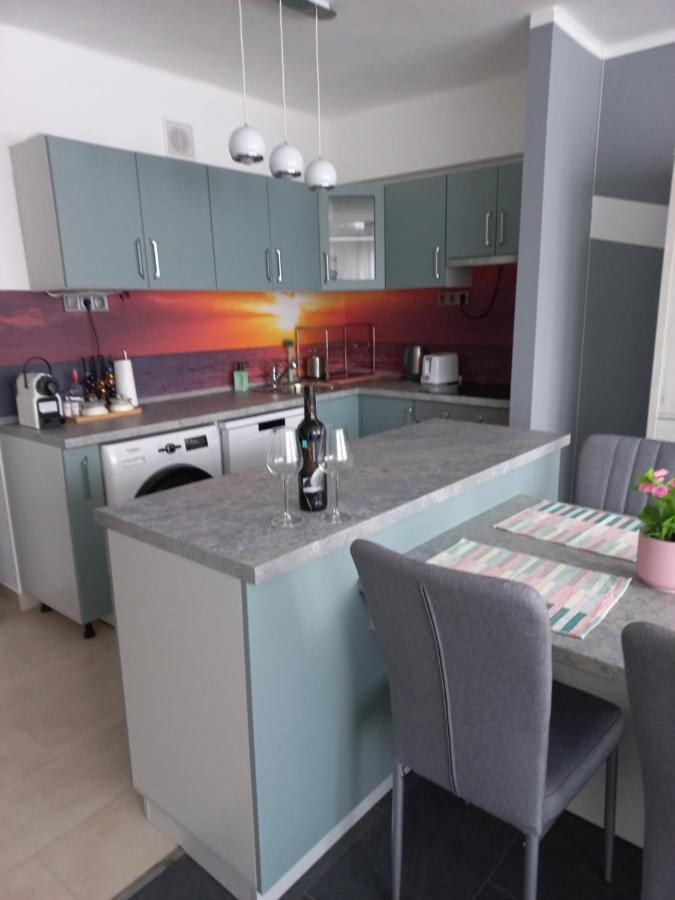 Krisztina Apartman Apartment ชาลโกตาร์ยัน ภายนอก รูปภาพ