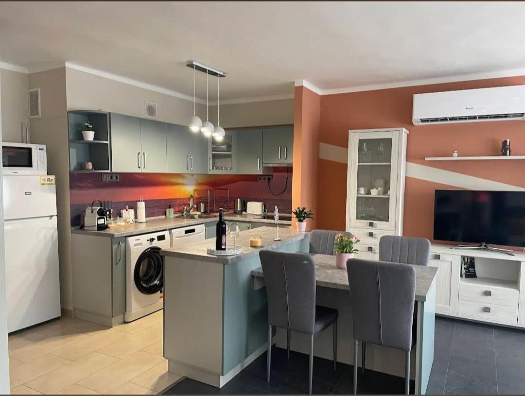 Krisztina Apartman Apartment ชาลโกตาร์ยัน ภายนอก รูปภาพ