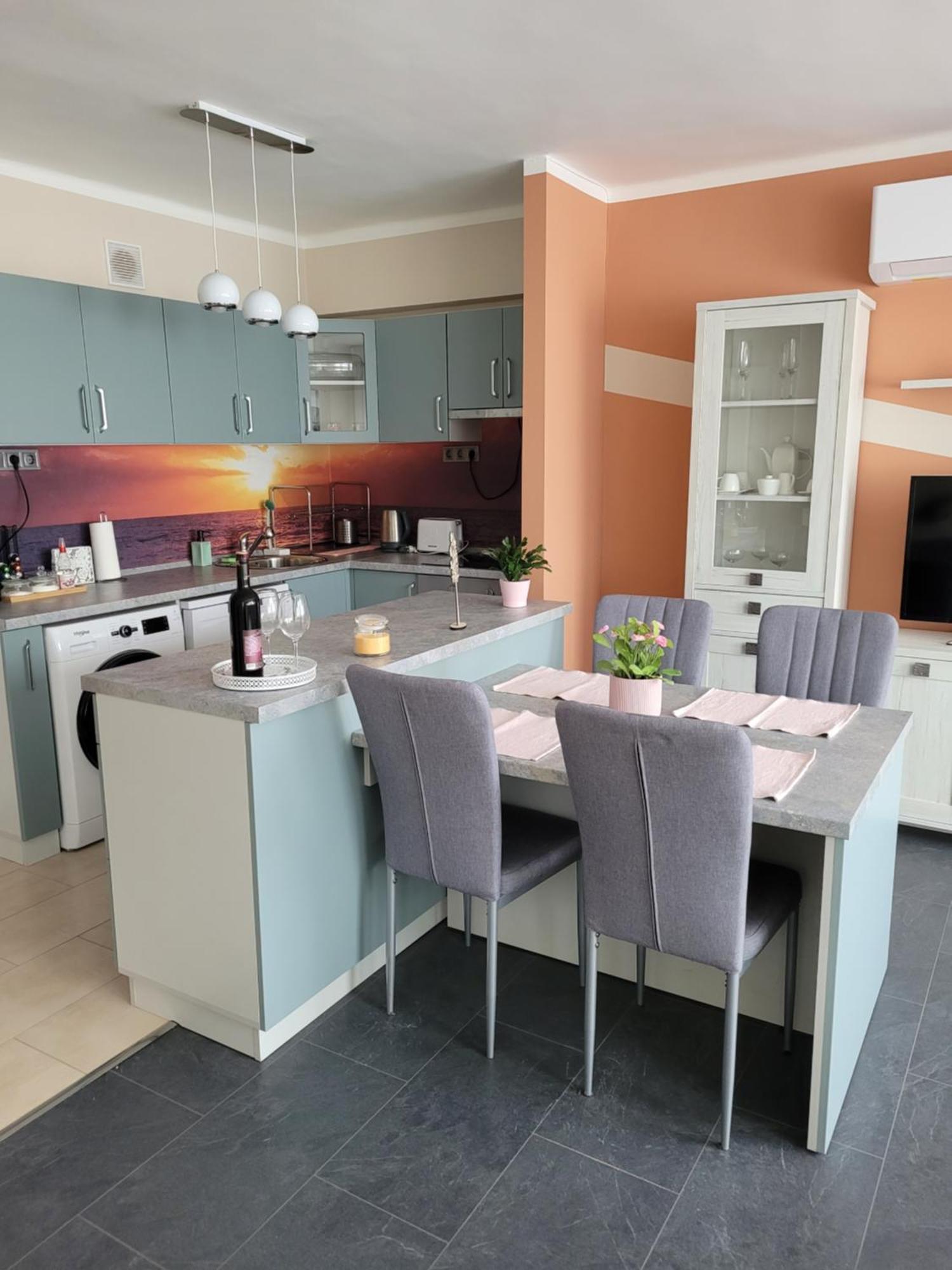 Krisztina Apartman Apartment ชาลโกตาร์ยัน ภายนอก รูปภาพ